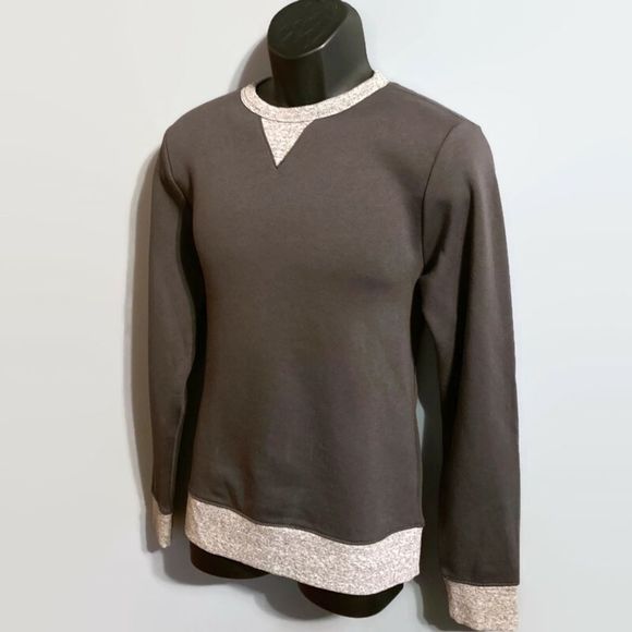 Old Navy Men’s Gray/Silver Long Sleeve Crewneck Sweater - Picture 3 of 7